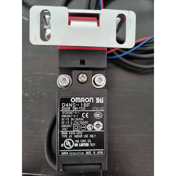 Nutek OMRON Door Switch D4NS-1BF